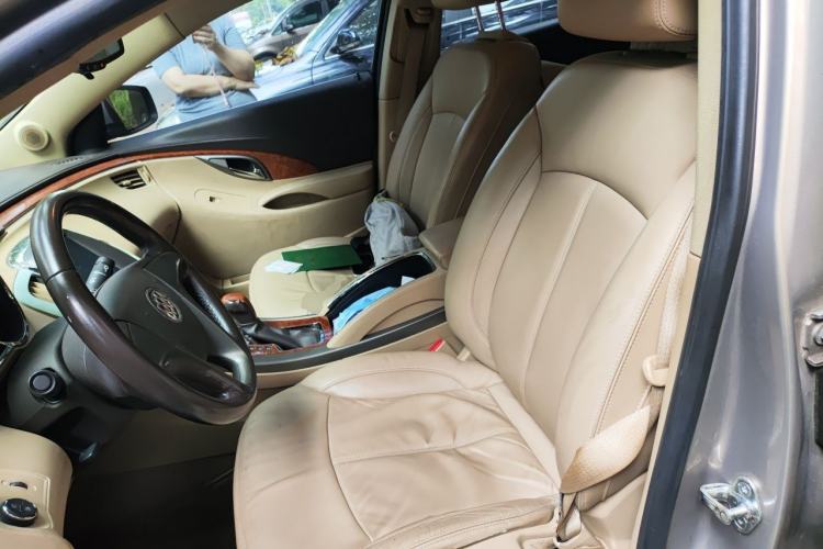 Used Buick LaCrosse 2011 2.4L SIDI Elegant Edition Left Front Seat