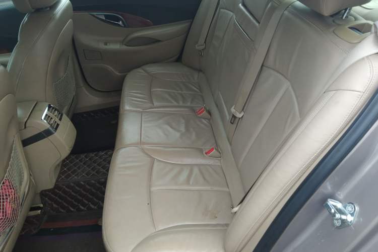 Used Buick LaCrosse 2011 2.4L SIDI Elegant Edition Left Rear Seat