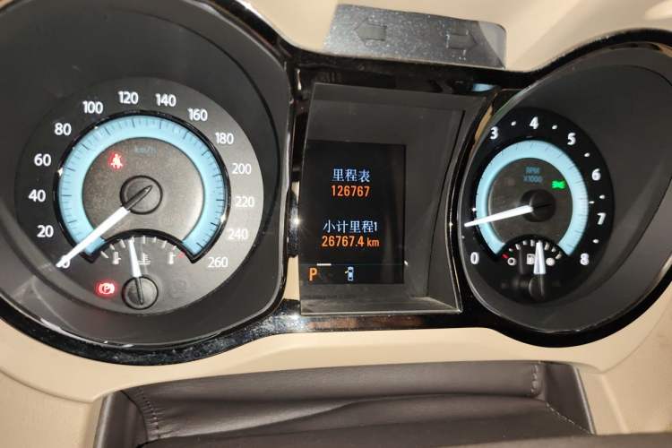 Used Buick LaCrosse 2011 2.4L SIDI Haoya Edition Odometer Close Up