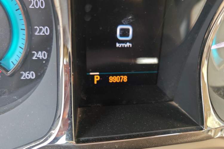 Used Buick LaCrosse 2011 2.4L SIDI Haoya Edition Odometer Close Up