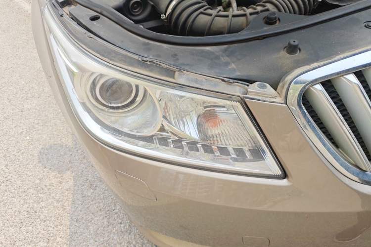 Used Buick LaCrosse 2011 2.4L SIDI Haoya Edition Right Front Headlight