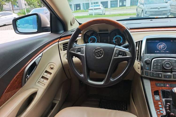 Used Buick LaCrosse 2011 2.4L SIDI Luxury Edition Steering Wheel