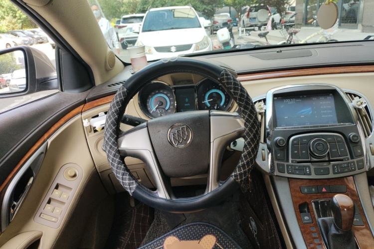 Used Buick LaCrosse 2011 2.4L SIDI Elegant Edition Steering Wheel