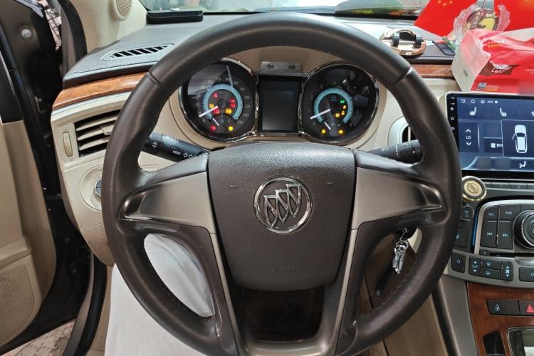Used Buick LaCrosse 2011 2.4L SIDI Elegant Edition Steering Wheel