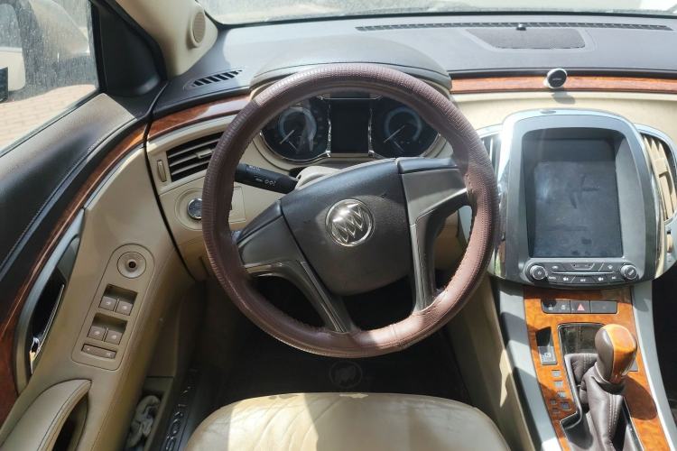 Used Buick LaCrosse 2011 2.4L SIDI Elegant Edition Steering Wheel