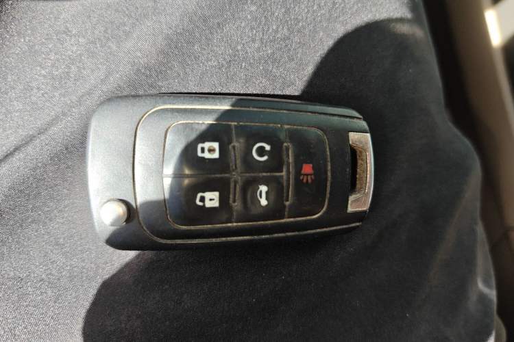 Used Buick LaCrosse 2011 2.4L SIDI Haoya Edition Vehicle Key