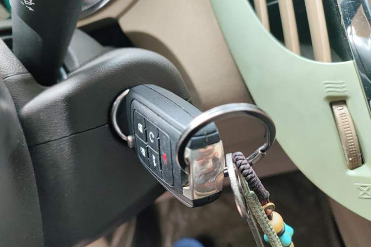 Used Buick LaCrosse 2011 2.4L SIDI Elegant Edition Vehicle Key