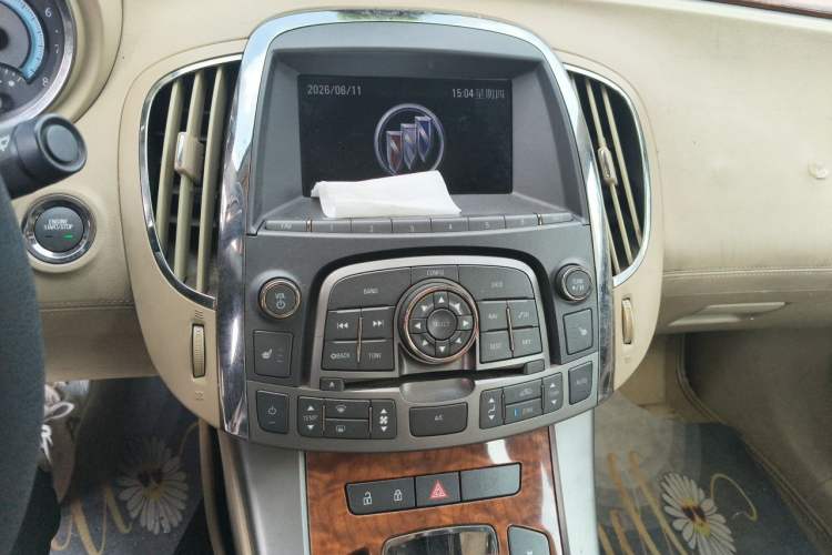 Used Buick LaCrosse 2012 2.4L SIDI Haoya Edition Audio And AC Panel