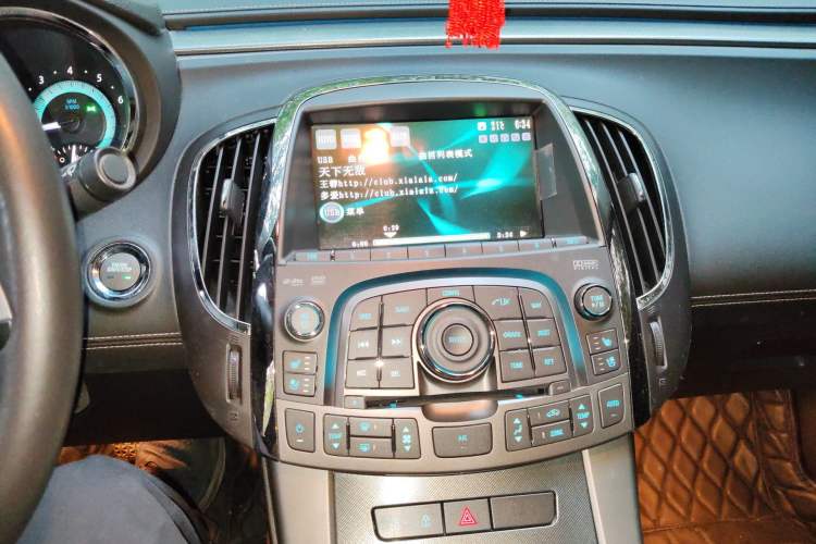 Used Buick LaCrosse 2012 2.0T Flagship Edition Audio And AC Panel