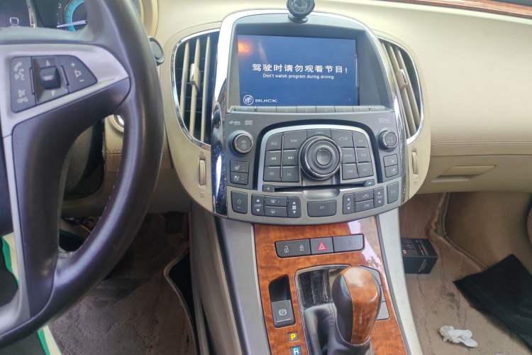 Used Buick LaCrosse 2012 2.4L SIDI Luxury Edition Audio And AC Panel