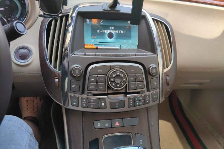 Used Buick LaCrosse 2012 2.4L SIDI Haoya Edition Audio And AC Panel