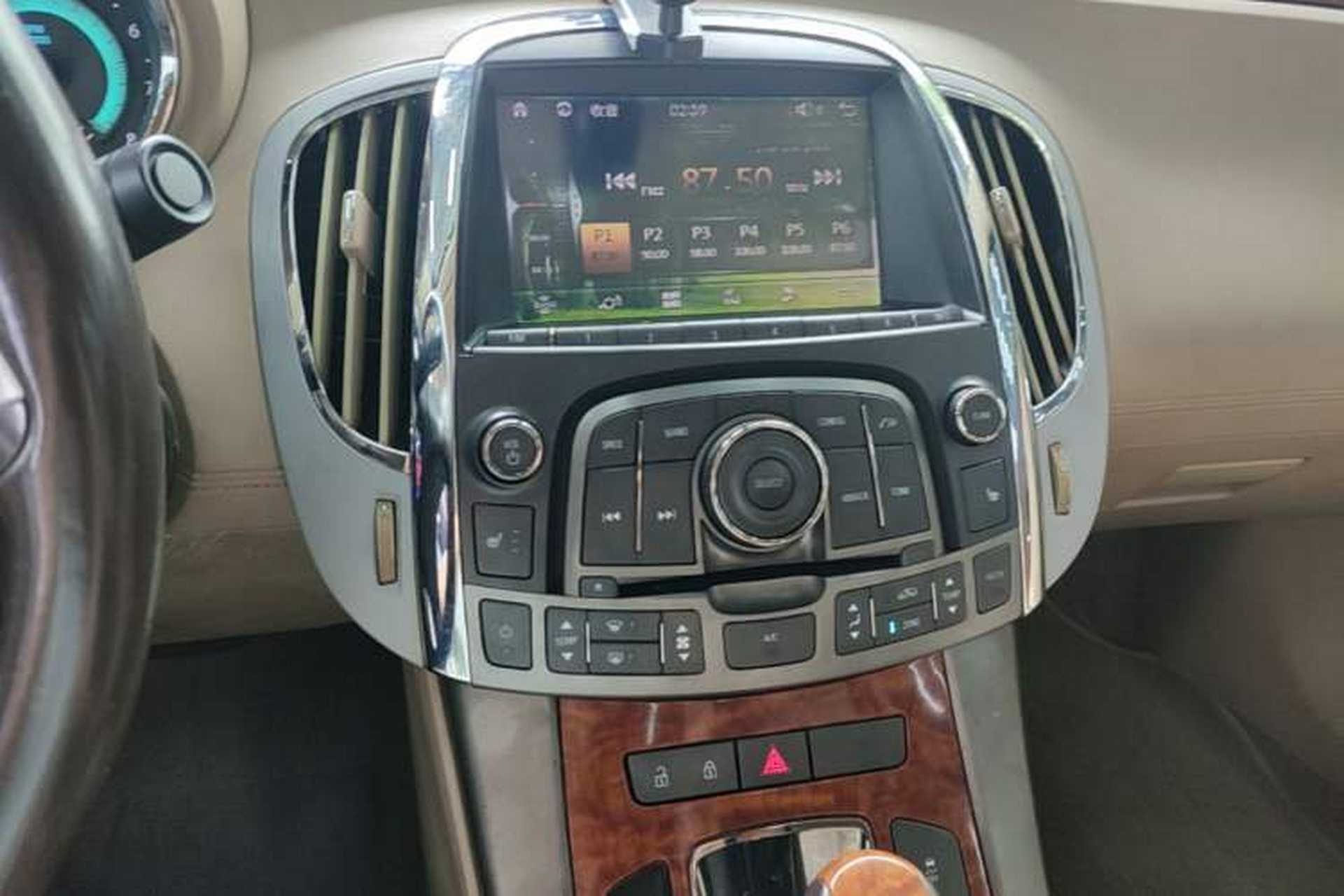 Used Buick LaCrosse 2012 2.4L SIDI Elegant Edition Audio And AC Panel