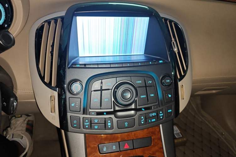 Used Buick LaCrosse 2012 2.0T Comfort Edition Audio And AC Panel