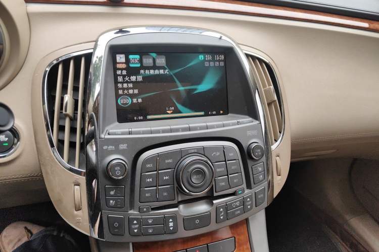 Used Buick LaCrosse 2012 2.4L SIDI Comfort Edition Audio And AC Panel