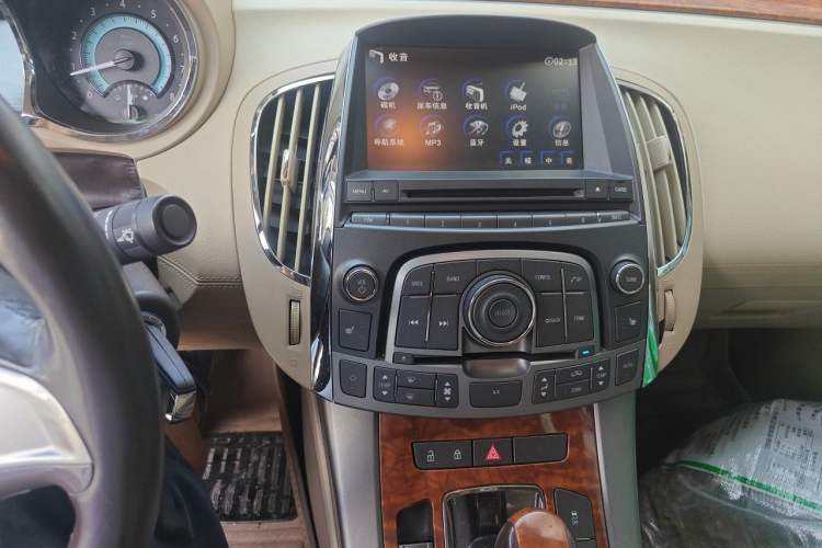Used Buick LaCrosse 2012 2.4L SIDI Comfort Edition Audio And AC Panel