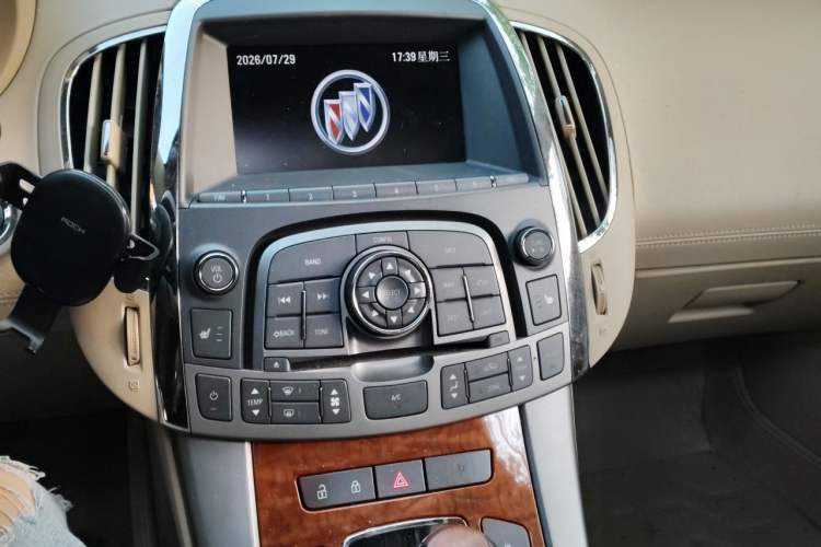 Used Buick LaCrosse 2012 2.4L SIDI Haoya Edition Audio And AC Panel