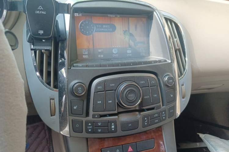 Used Buick LaCrosse 2012 2.4L SIDI Elegant Edition Audio And AC Panel