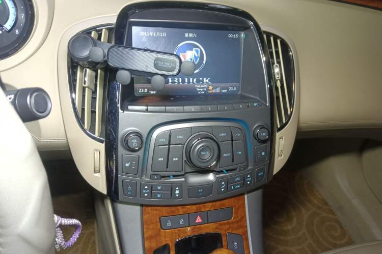Used Buick LaCrosse 2012 2.4L SIDI Elegant Edition Audio And AC Panel