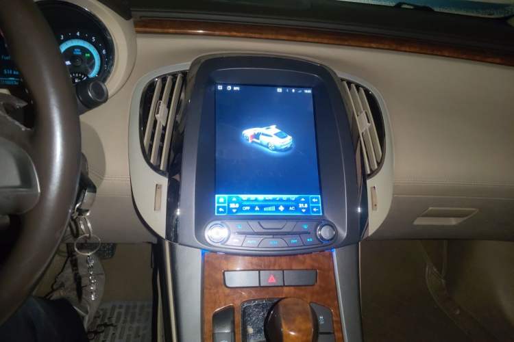 Used Buick LaCrosse 2012 2.4L SIDI Elegant Edition Audio And AC Panel