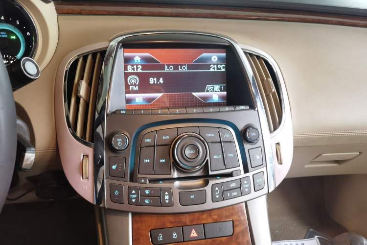 Used Buick LaCrosse 2012 2.4L SIDI Comfort Edition Audio And AC Panel