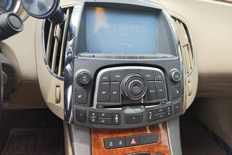 Used Buick LaCrosse 2012 2.4L SIDI Elegant Edition Audio And AC Panel
