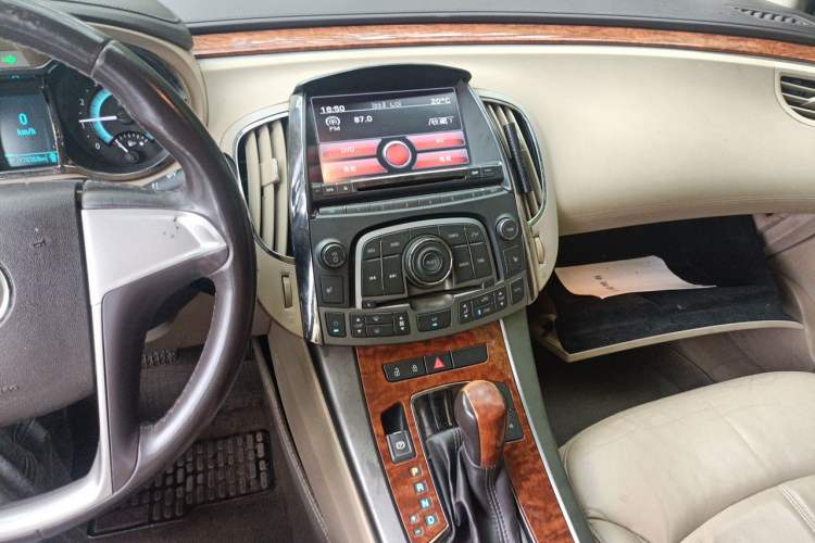 Used Buick LaCrosse 2012 2.4L SIDI Haoya Edition Audio And AC Panel