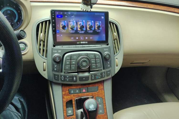 Used Buick LaCrosse 2012 2.4L SIDI Luxury Edition Audio And AC Panel