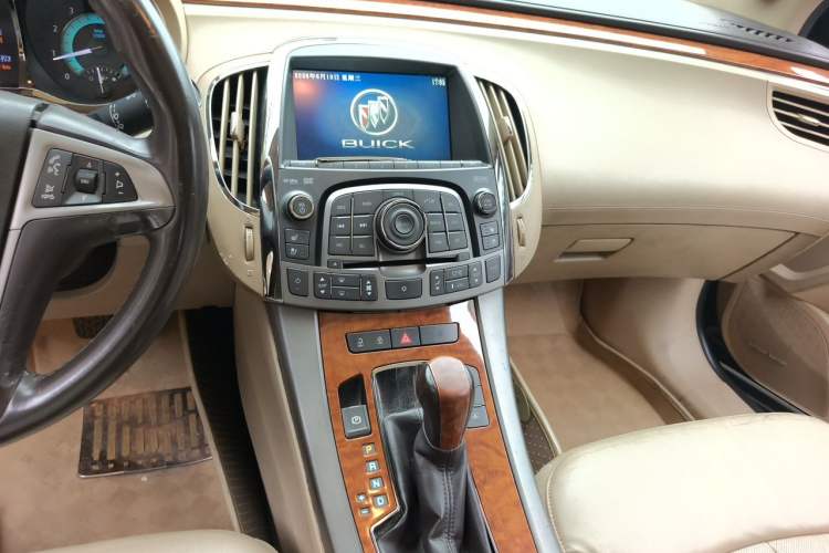 Used Buick LaCrosse 2012 2.4L SIDI Luxury Edition Audio And AC Panel