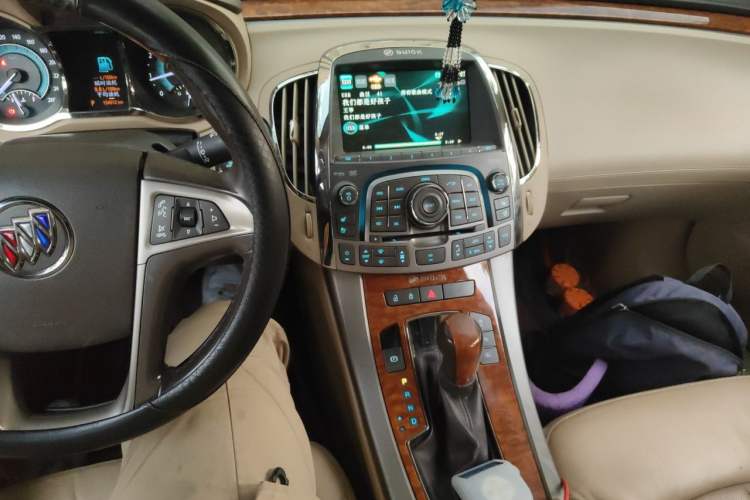 Used Buick LaCrosse 2012 2.4L SIDI Luxury Edition Audio And AC Panel