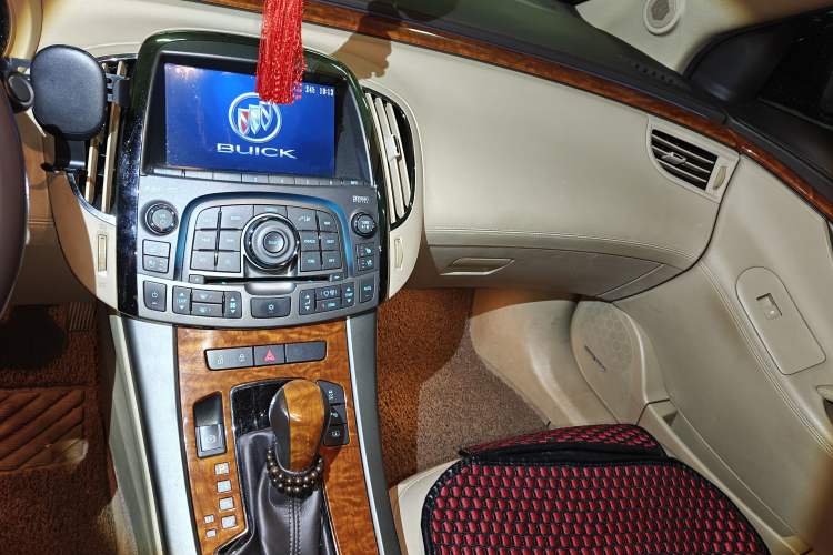 Used Buick LaCrosse 2012 2.4L SIDI Luxury Edition Audio And AC Panel