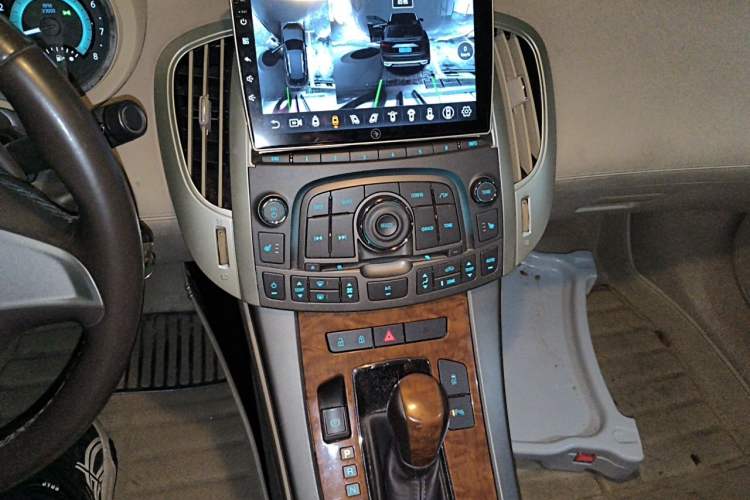 Used Buick LaCrosse 2012 2.4L SIDI Elegant Edition Audio And AC Panel