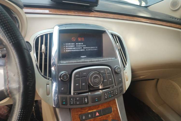 Used Buick LaCrosse 2012 2.4L SIDI Comfort Edition Audio And AC Panel