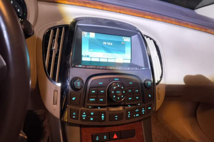Used Buick LaCrosse 2012 2.4L SIDI Haoya Edition Audio And AC Panel
