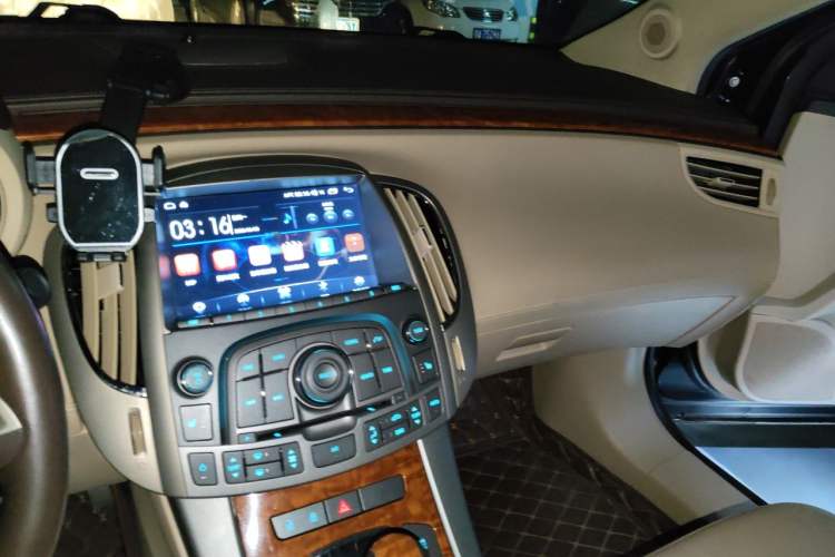 Used Buick LaCrosse 2012 2.4L SIDI Elegant Edition Audio And AC Panel