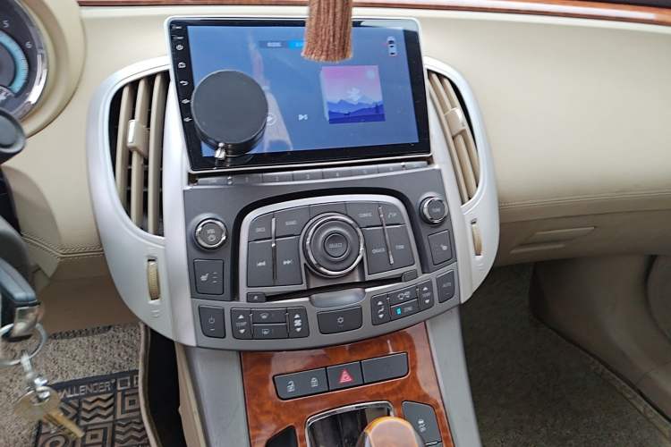 Used Buick LaCrosse 2012 eAssist 2.4L Elegance Edition Audio And AC Panel