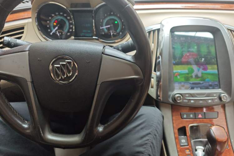 Used Buick LaCrosse 2012 2.4L SIDI Elegant Edition Audio And AC Panel