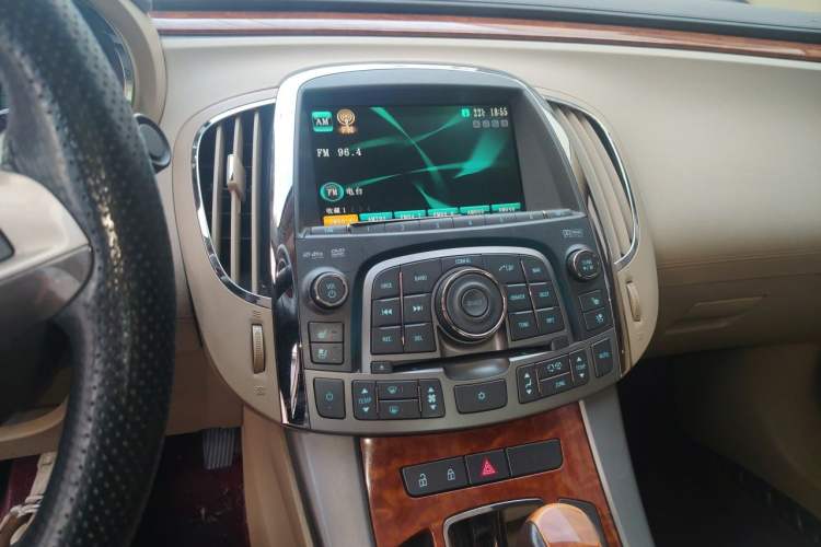 Used Buick LaCrosse 2012 2.4L SIDI Luxury Edition Audio And AC Panel