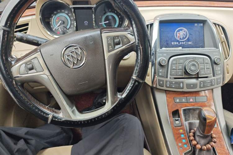 Used Buick LaCrosse 2012 2.4L SIDI Luxury Edition Audio And AC Panel