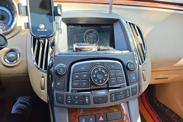 Used Buick LaCrosse 2012 eAssist 2.4L Luxury Edition Audio And AC Panel