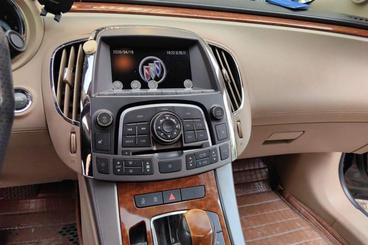Used Buick LaCrosse 2012 2.4L SIDI Haoya Edition Audio And AC Panel