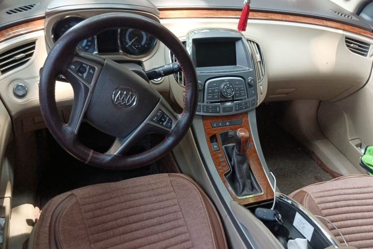 Used Buick LaCrosse 2012 2.4L SIDI Haoya Edition Center Console
