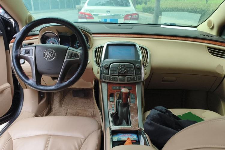 Used Buick LaCrosse 2012 2.4L SIDI Haoya Edition Center Console