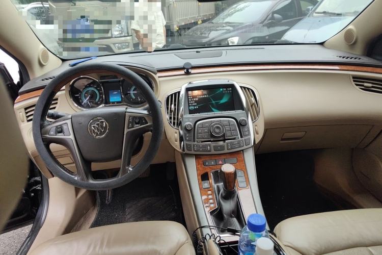 Used Buick LaCrosse 2012 2.4L SIDI Comfort Edition Center Console
