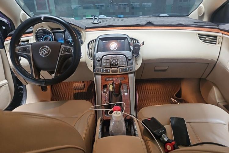 Used Buick LaCrosse 2012 2.4L SIDI Haoya Edition Center Console