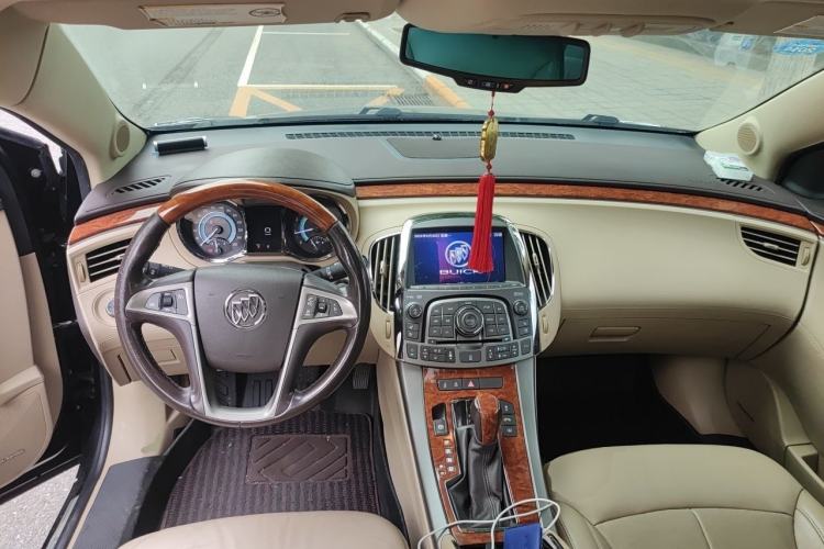 Used Buick LaCrosse 2012 2.4L SIDI Luxury Edition Center Console