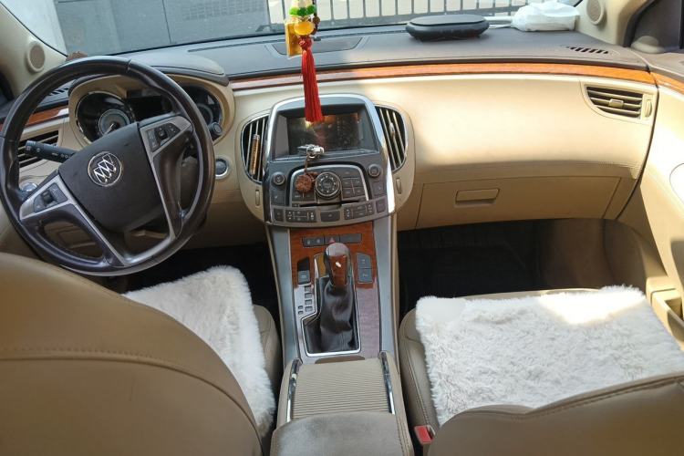 Used Buick LaCrosse 2012 2.4L SIDI Haoya Edition Center Console