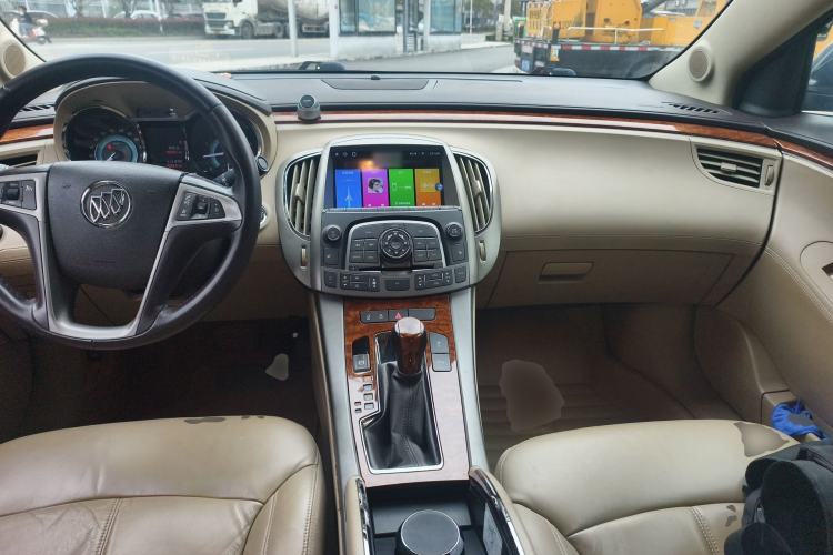 Used Buick LaCrosse 2012 2.4L SIDI Haoya Edition Center Console