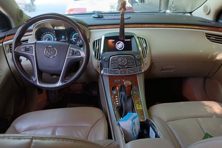Used Buick LaCrosse 2012 2.4L SIDI Haoya Edition Center Console