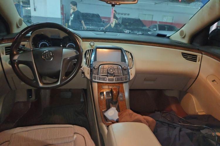 Used Buick LaCrosse 2012 2.4L SIDI Haoya Edition Center Console