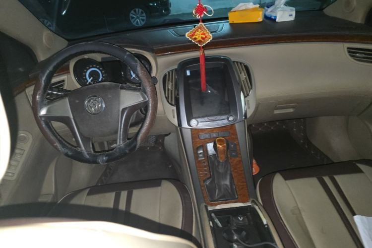 Used Buick LaCrosse 2012 2.4L SIDI Comfort Edition Center Console